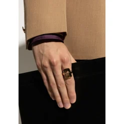 Anillo de sello con cabeza de Medusa