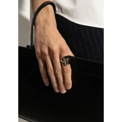 Anillo de sello con cabeza de Medusa