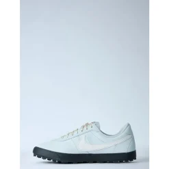 Astrograbber Sneakers