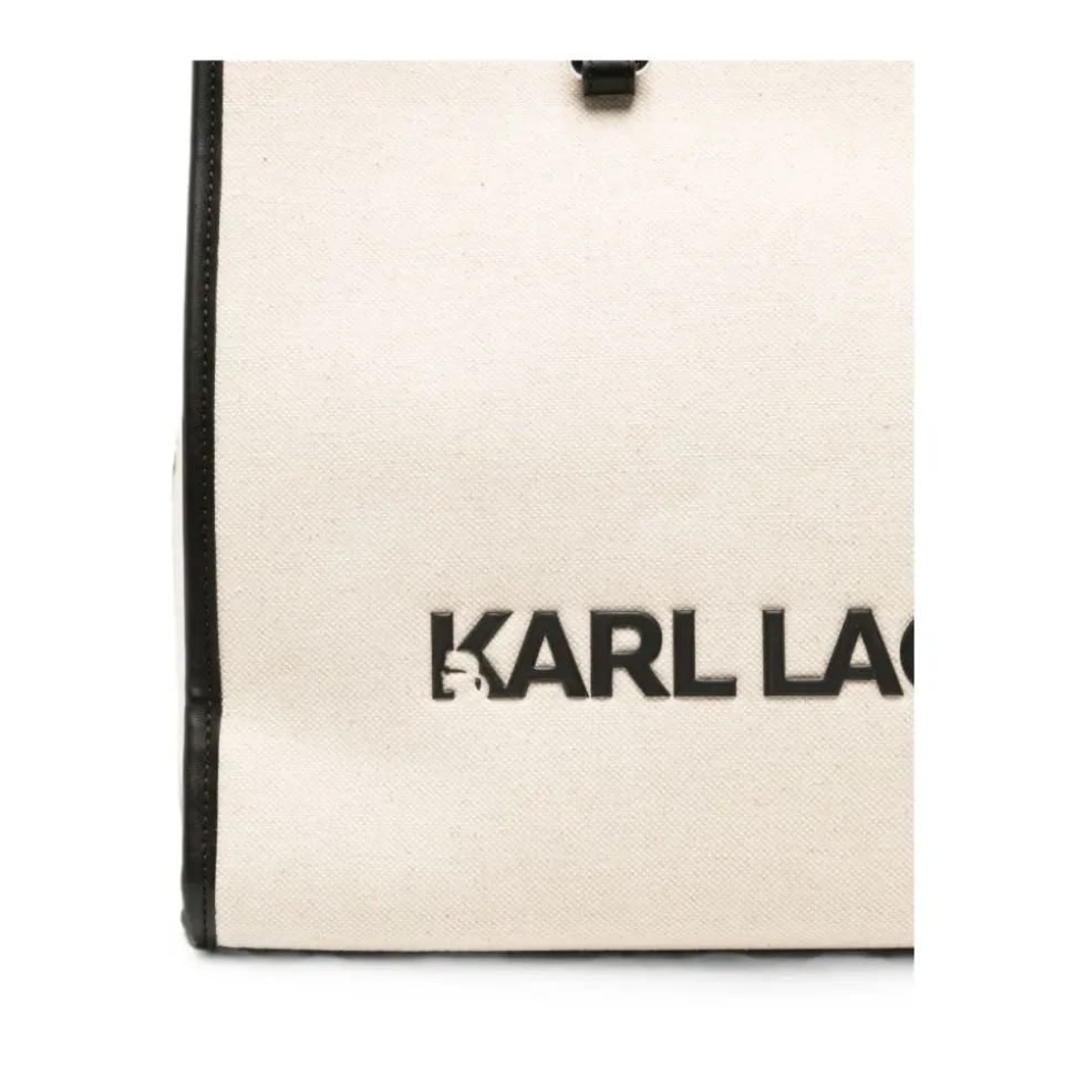A106 Tote