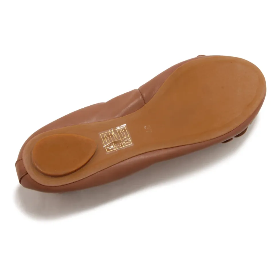 Bailarinas Ruffle Nude Tachuelas