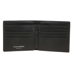Billetera de Cuero Negro con Detalle de Tachuelas