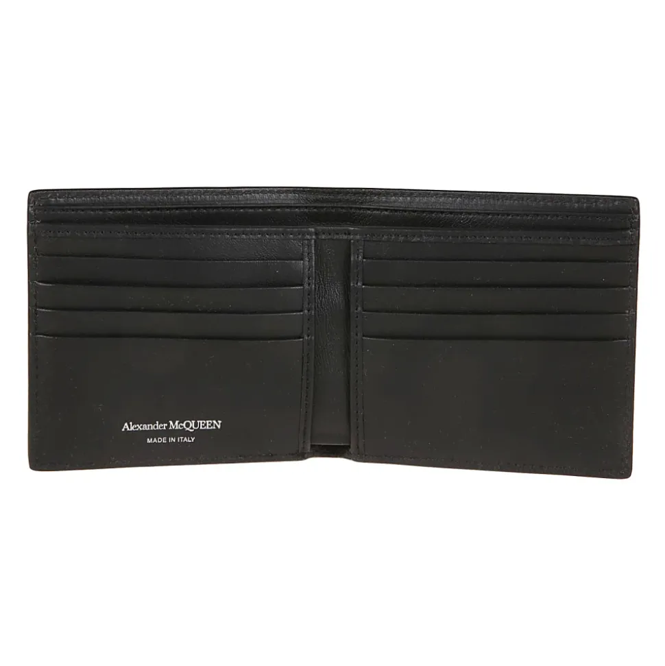 Billetera de Cuero Negro con Detalle de Tachuelas