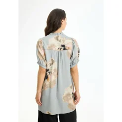 Blouses & Shirts