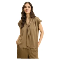 Blouses & Shirts
