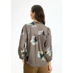 Blouses & Shirts