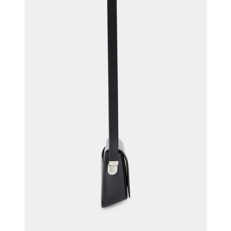 Bolso bandolera de cuero negro
