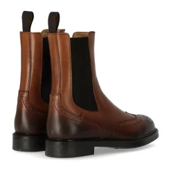Bota Chelsea marrón con detalles brogue