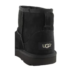 Botas Classic Mini II Black