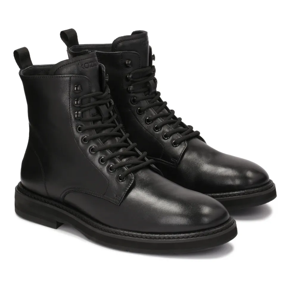 Botas clásicas de hombre en estilo militar