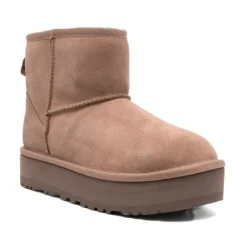 Botas Clásicas Mini con Plataforma