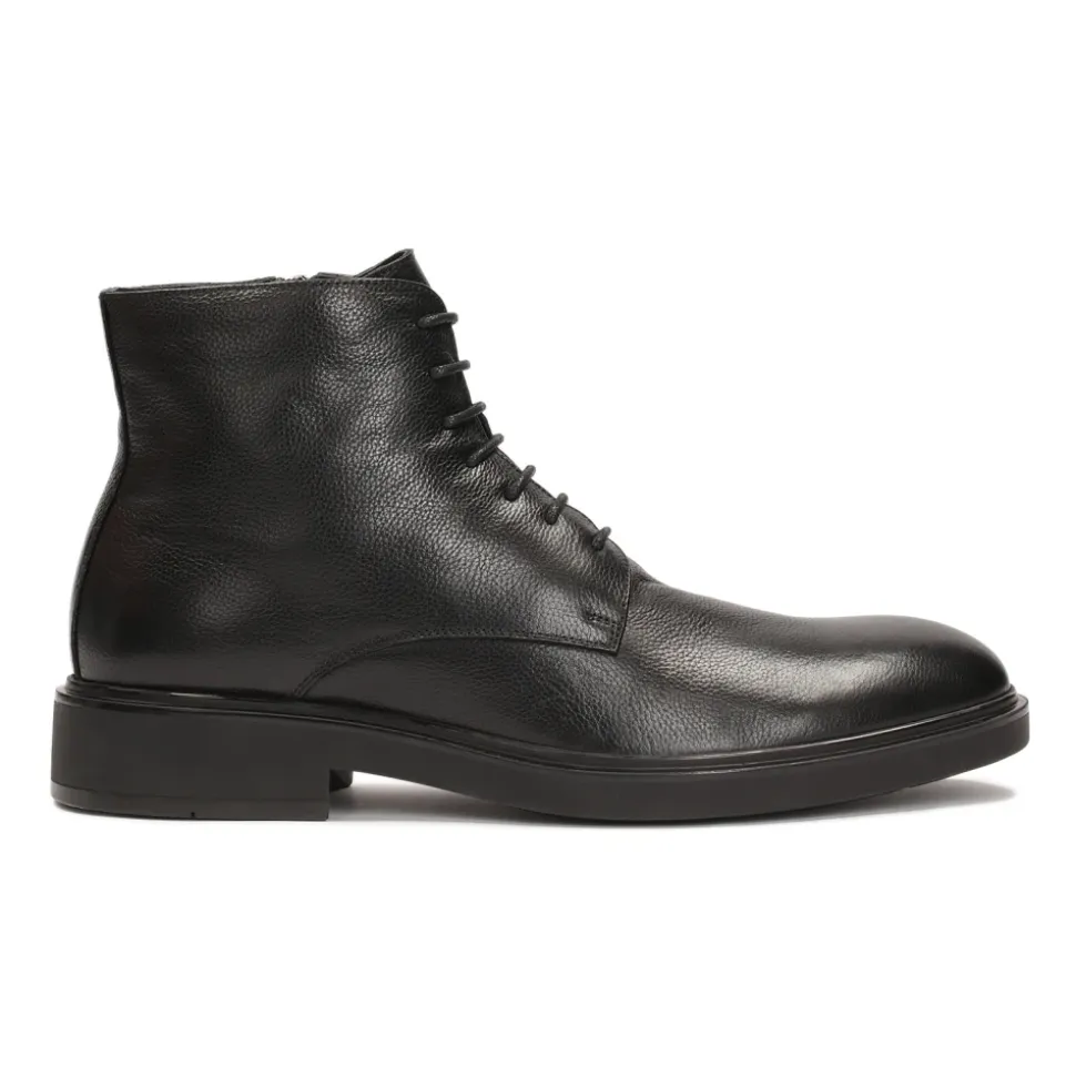 Botas clásicas para hombre en un estilo elegante