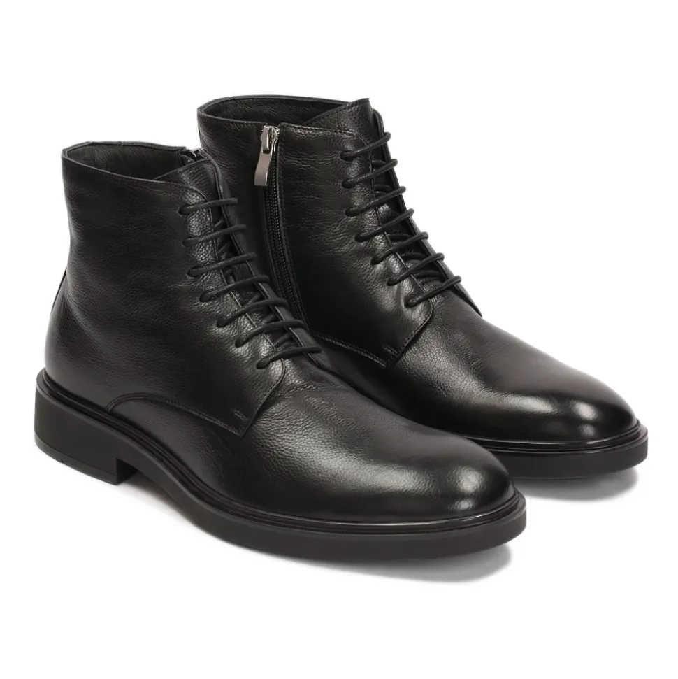 Botas clásicas para hombre en un estilo elegante