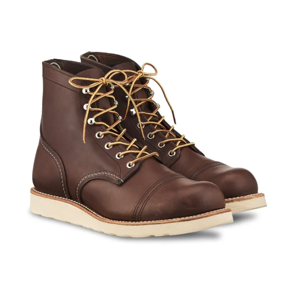 Botas con cordones