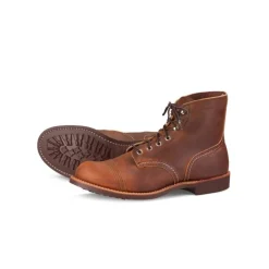 Botas con cordones