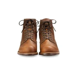 Botas con Cordones