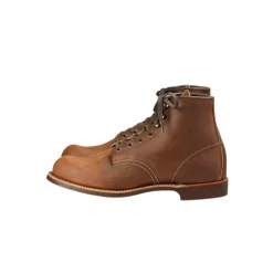 Botas con Cordones