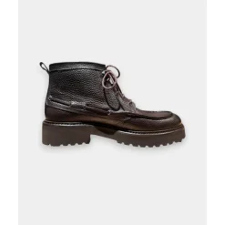 Botas con Cordones