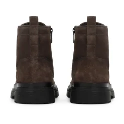 Botas de ante de color topo para hombre