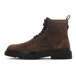 Botas de ante de color topo para hombre