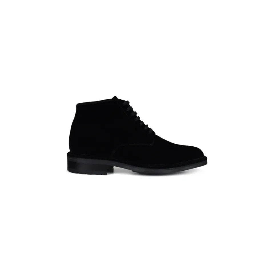 Botas de terciopelo con cordones