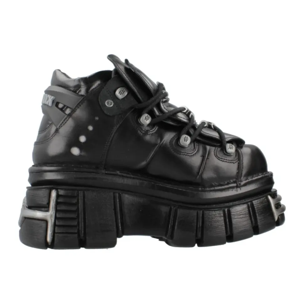 Botas Elegantes con Cordones