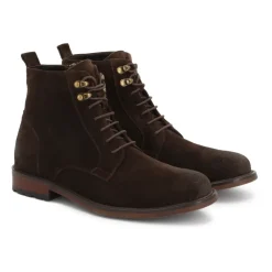 Botas marrones de ante con ojales metálicos