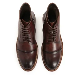 Botas marrones de hombre con caña alta