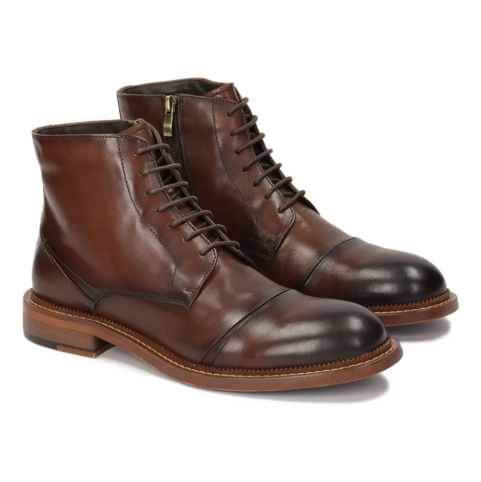 Botas marrones de hombre con caña alta