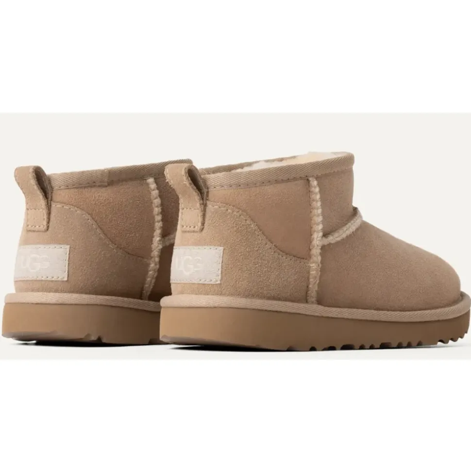 Botines Clásicos Mini de Gamuza
