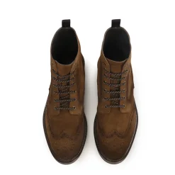 Botines de ante con adornos y cordones