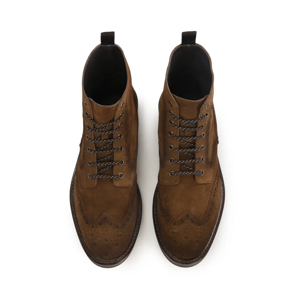 Botines de ante con adornos y cordones