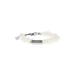 Brazalete con logo grabado