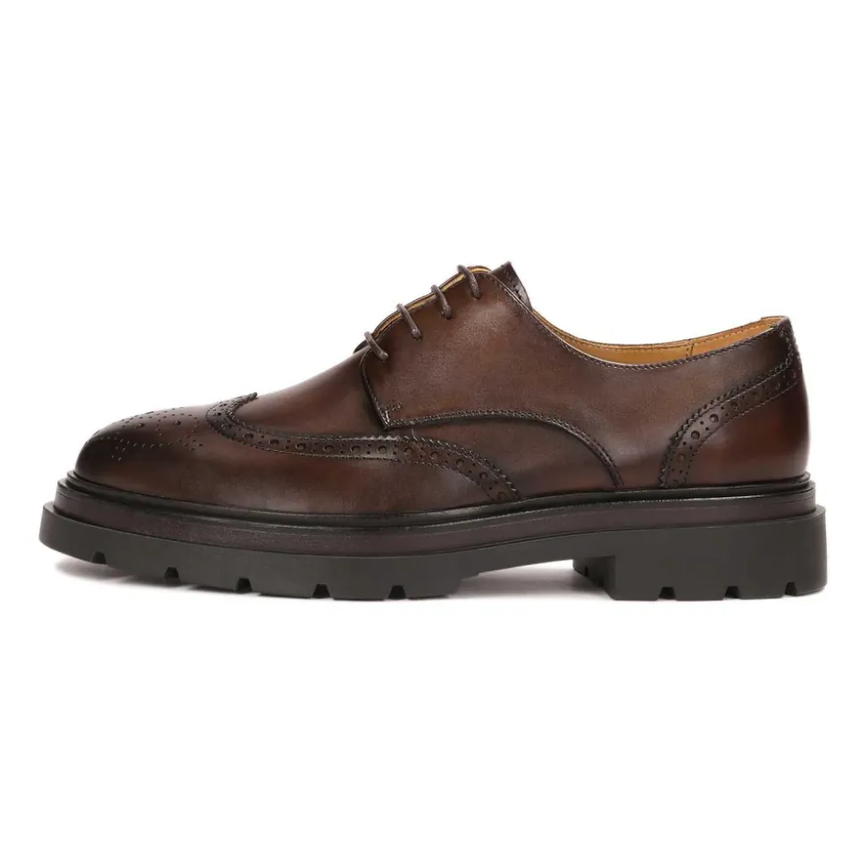 BROGUES marrones de estilo derby con adorno calado