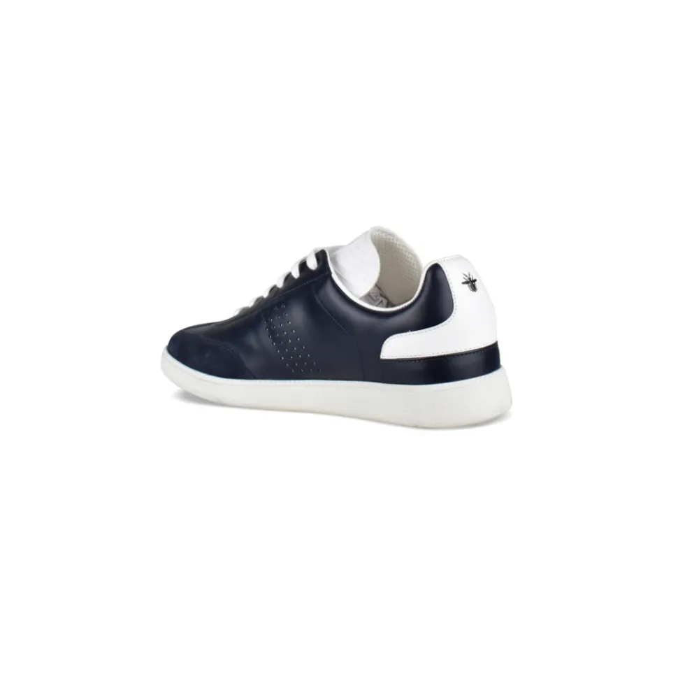 B01 Sneakers