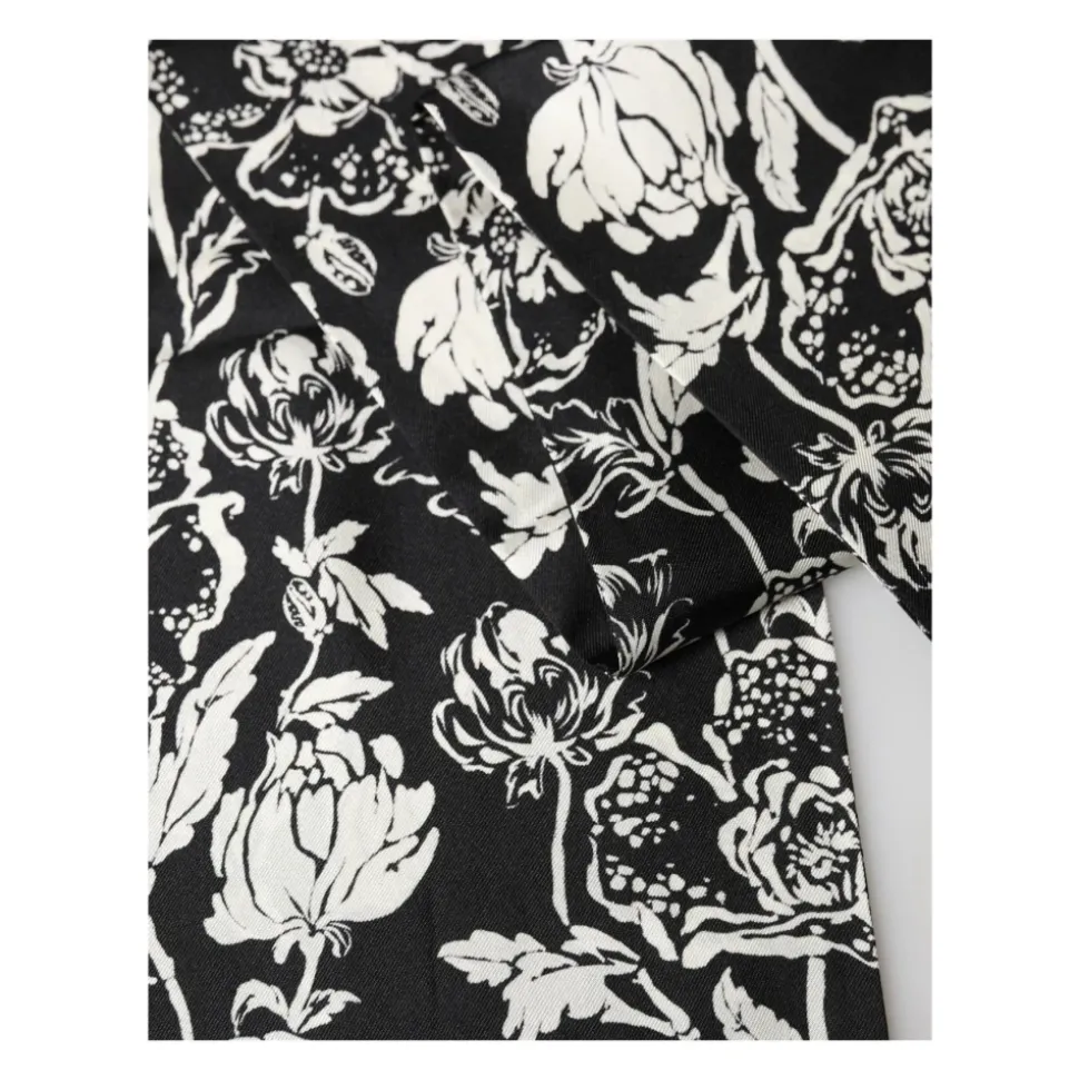 Bufanda de seda con estampado floral y flecos