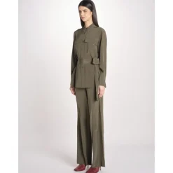 Camicia in seta con tasche e fascia