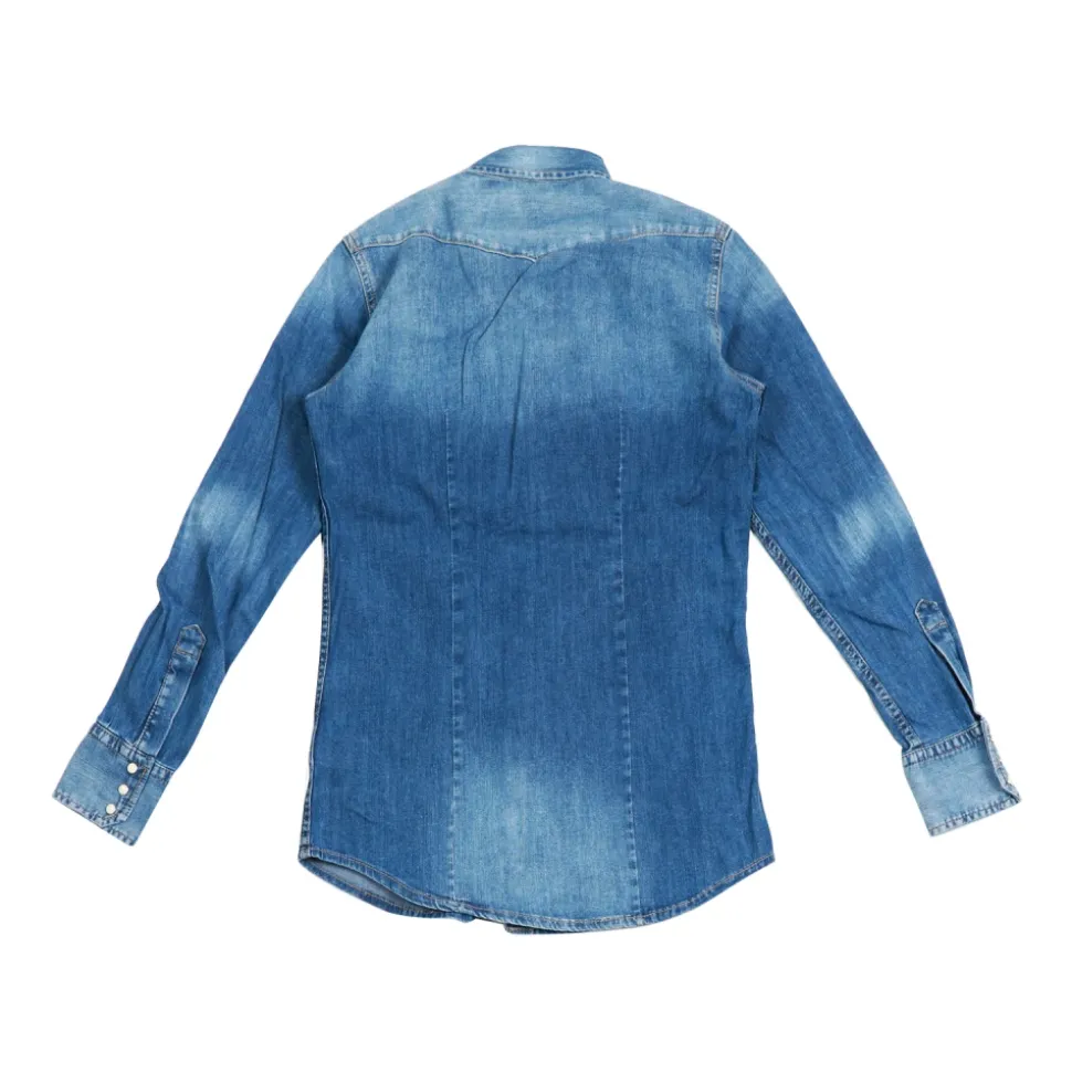 Camisa con Bolsillo en el Pecho