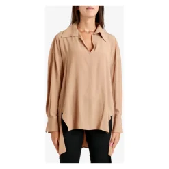 Camisa de cuello ancho en V