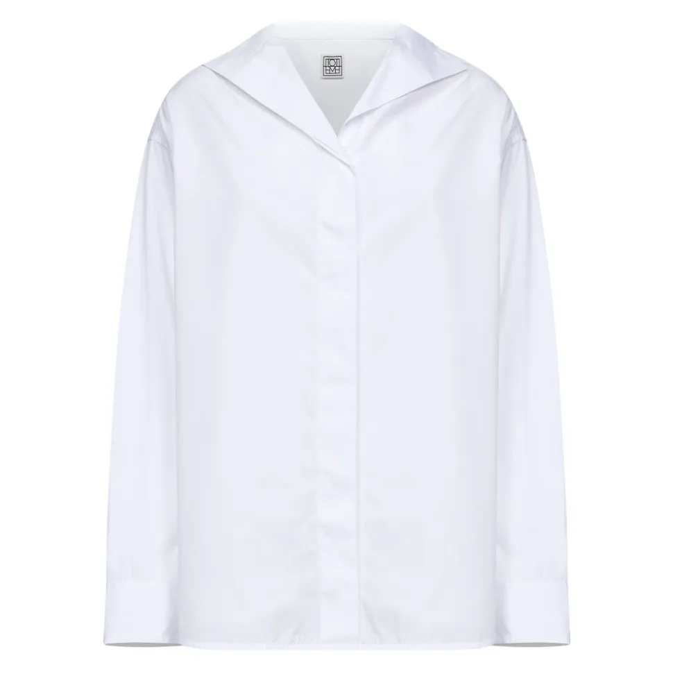 Camisa Escultural con Cuello en V
