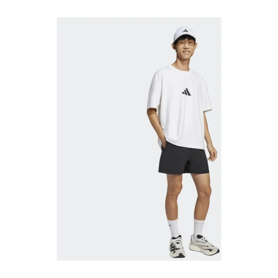 Camiseta atlética con diseño de 3 rayas