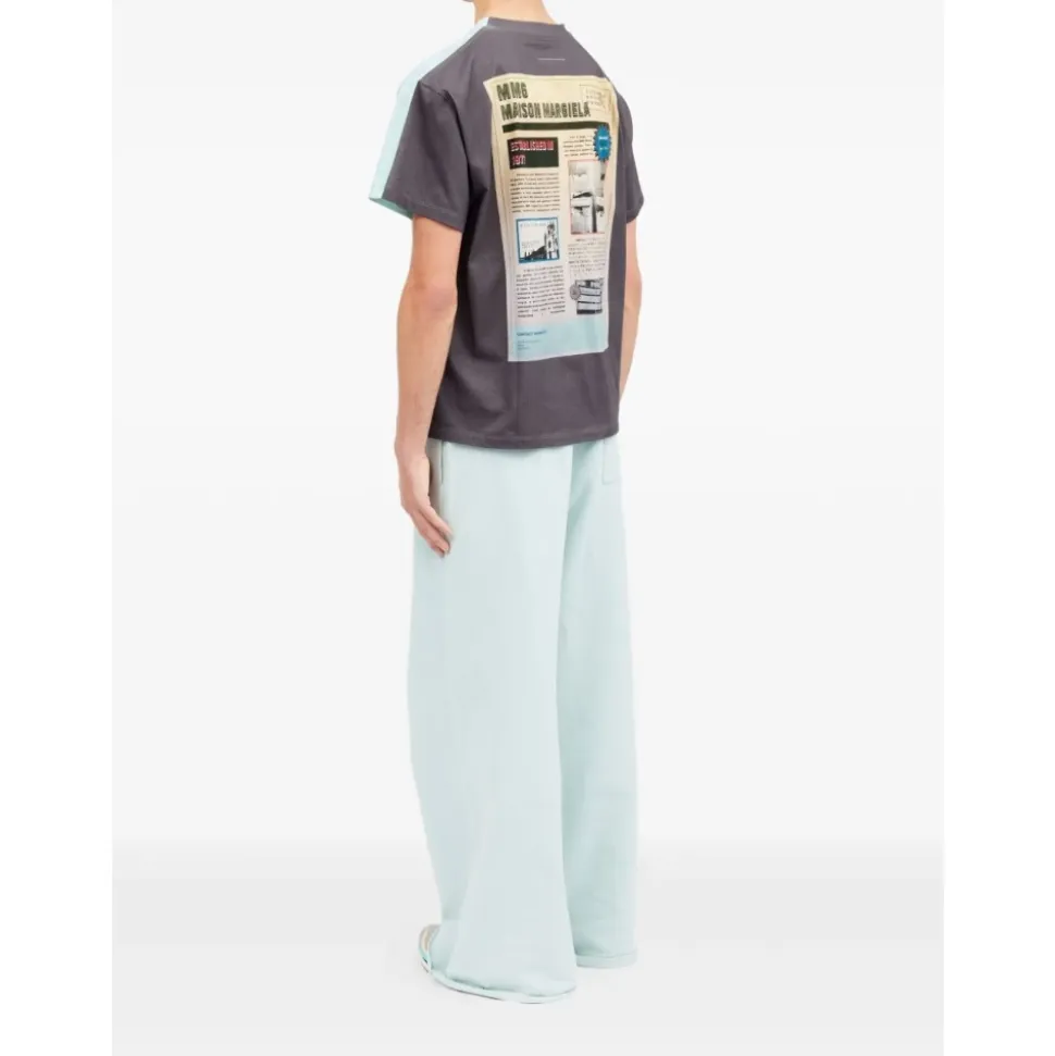 Camiseta con anuncio de teléfono