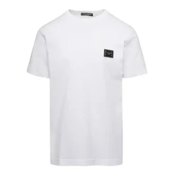 Camiseta con etiqueta de marca