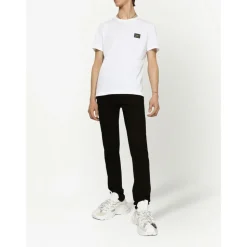 Camiseta con etiqueta de marca