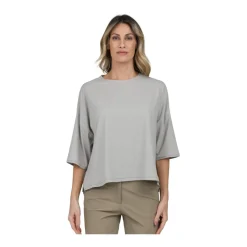 Camiseta elegante para looks versátiles