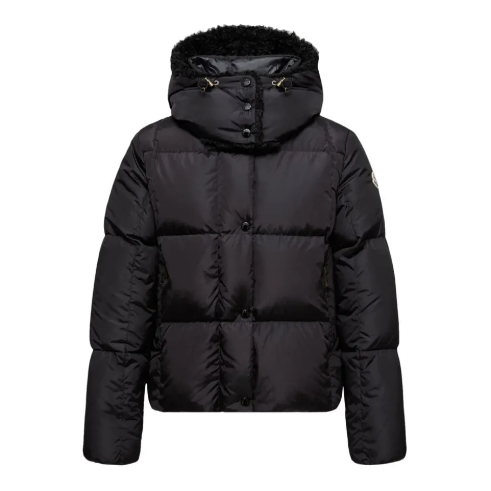 Chaqueta acolchada con capucha de borreguillo