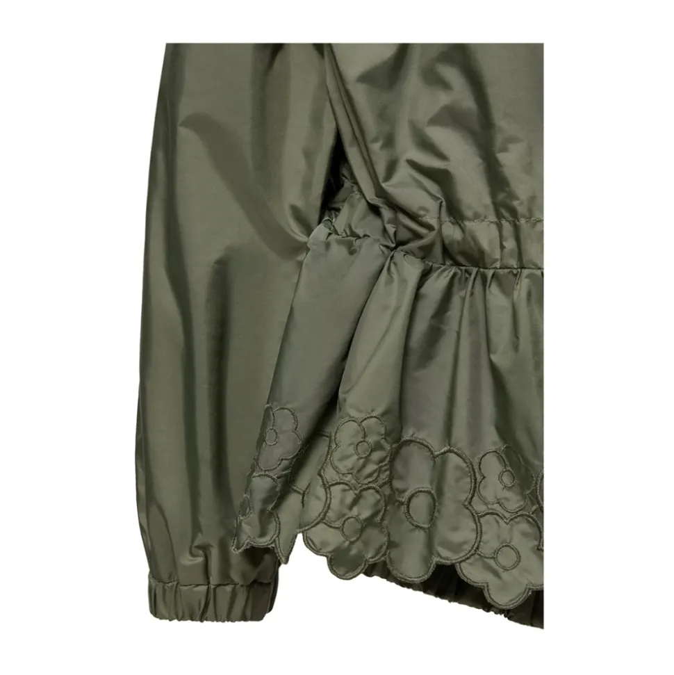 Chaqueta Impermeable con Capucha y Bordado Manolya