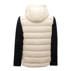 Chaqueta ligera de plumas con capucha desmontable