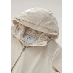 Chaqueta Outdoor con Capucha