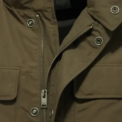 Chaqueta rompevientos verde con forro